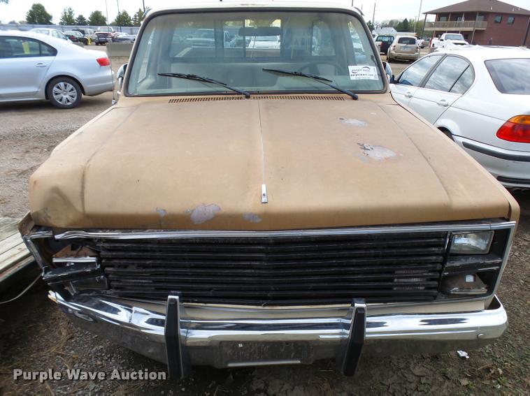 image for item L3390 1984 Chevrolet 10 pickup truck