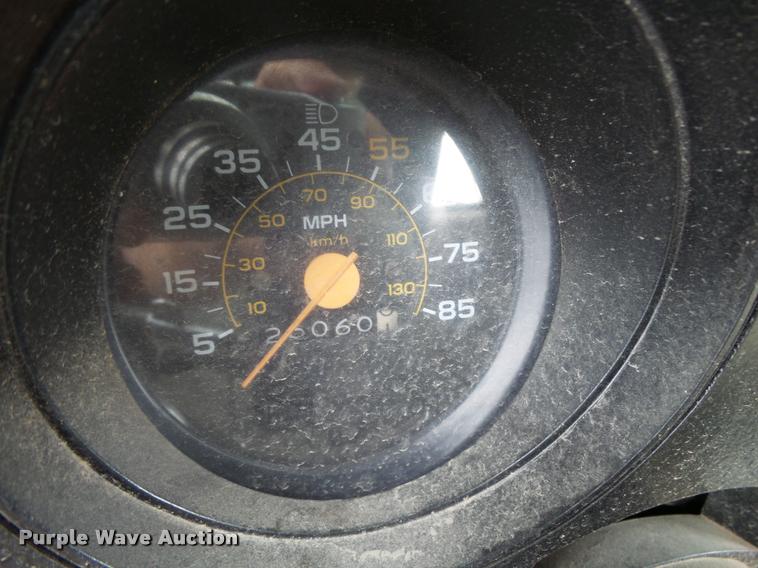 image for item L3390 1984 Chevrolet 10 pickup truck