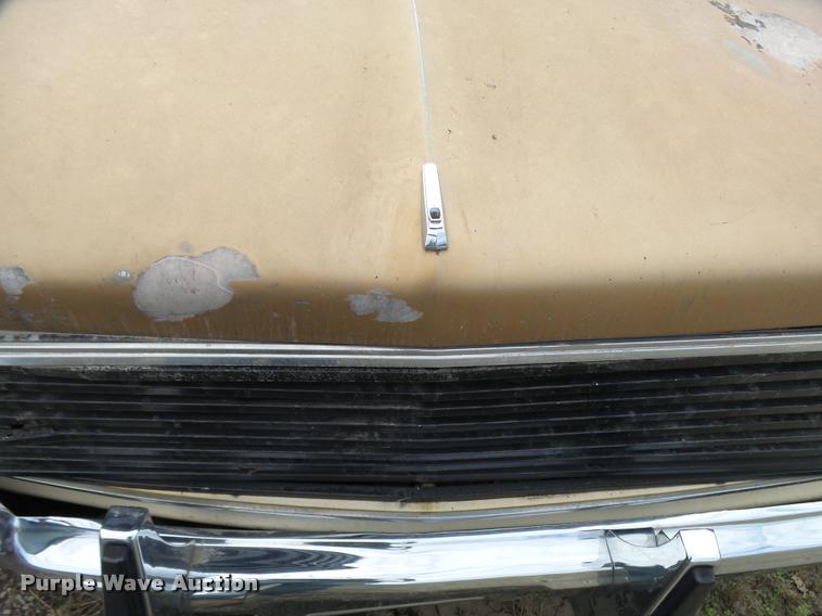 image for item L3390 1984 Chevrolet 10 pickup truck