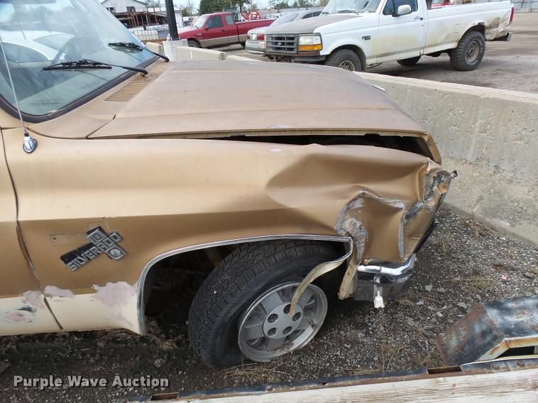 image for item L3390 1984 Chevrolet 10 pickup truck