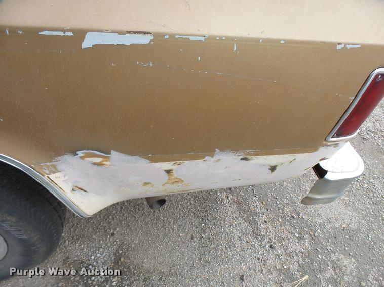 image for item L3390 1984 Chevrolet 10 pickup truck