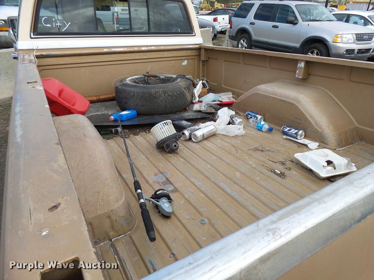 image for item L3390 1984 Chevrolet 10 pickup truck