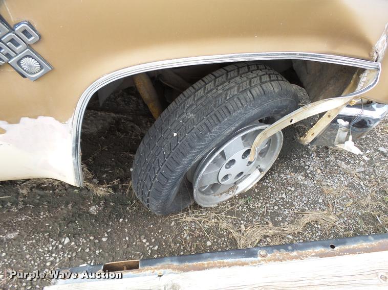 image for item L3390 1984 Chevrolet 10 pickup truck