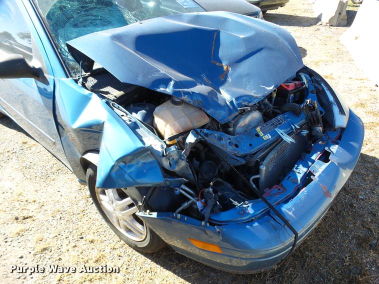 image for item L3414 2001 Ford Focus Wagon