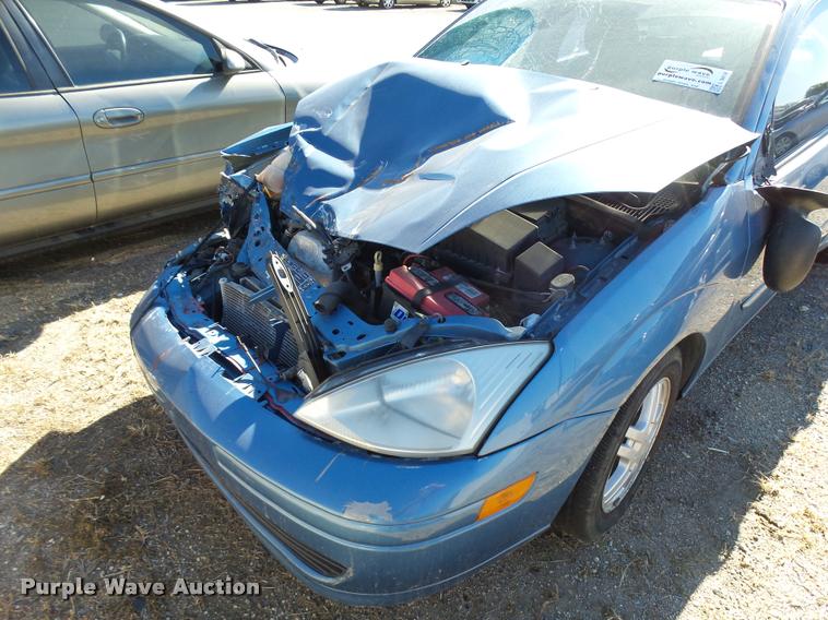 image for item L3414 2001 Ford Focus Wagon