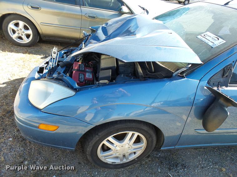 image for item L3414 2001 Ford Focus Wagon