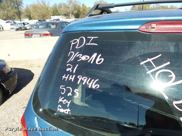 image for item L3414 2001 Ford Focus Wagon