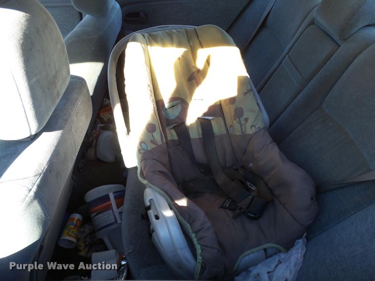 image for item L3417 2005 Kia Optima