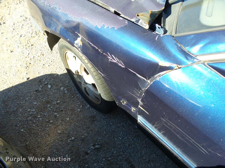 image for item L3417 2005 Kia Optima