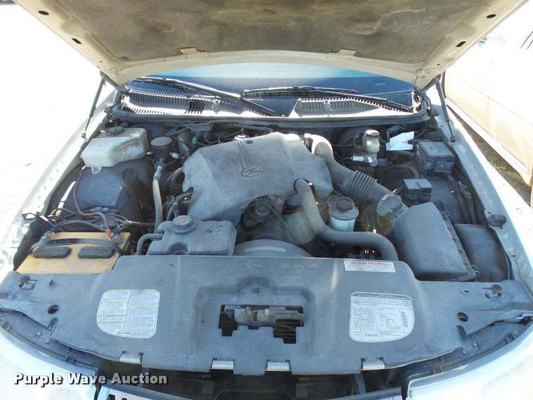 image for item L3419 2000 Lincoln Town Car