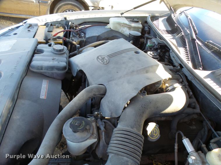 image for item L3419 2000 Lincoln Town Car