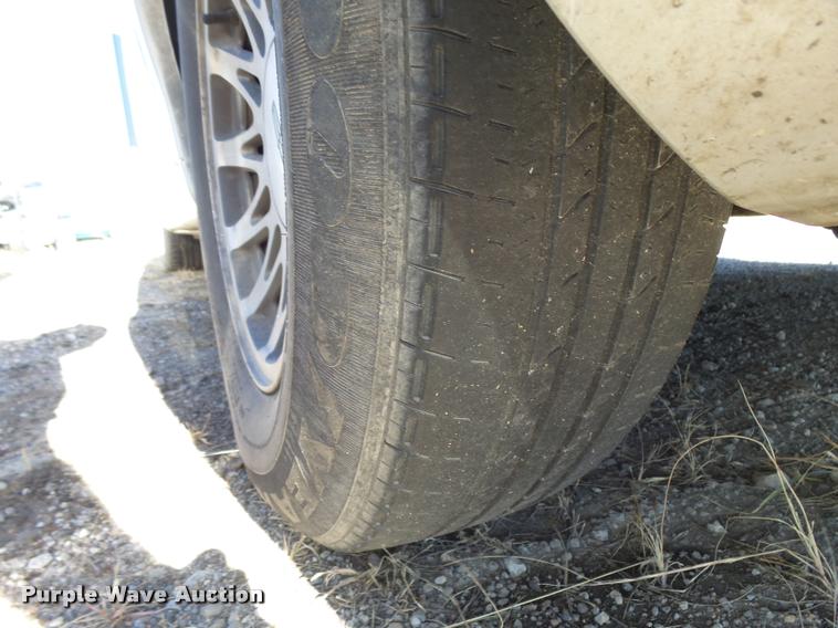 image for item L3419 2000 Lincoln Town Car