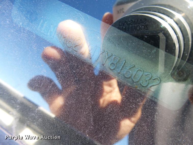 image for item L3419 2000 Lincoln Town Car