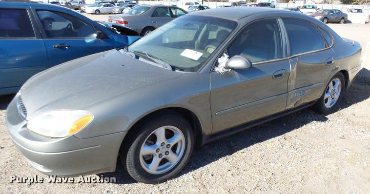 image for item L3421 2002 Ford Taurus