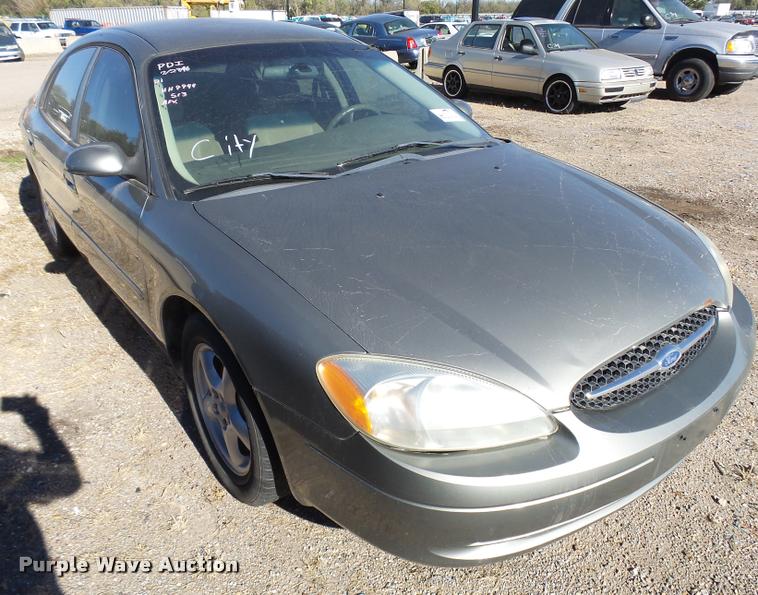image for item L3421 2002 Ford Taurus
