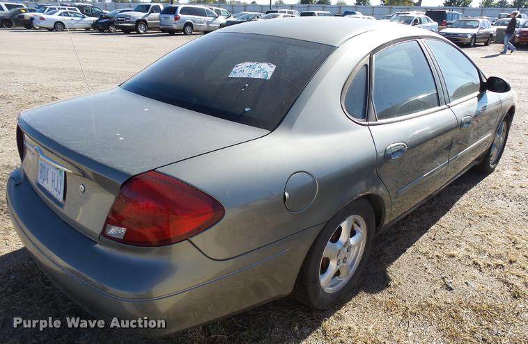 image for item L3421 2002 Ford Taurus