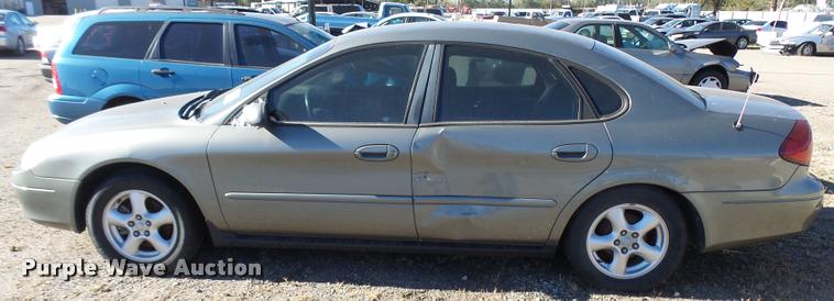 image for item L3421 2002 Ford Taurus