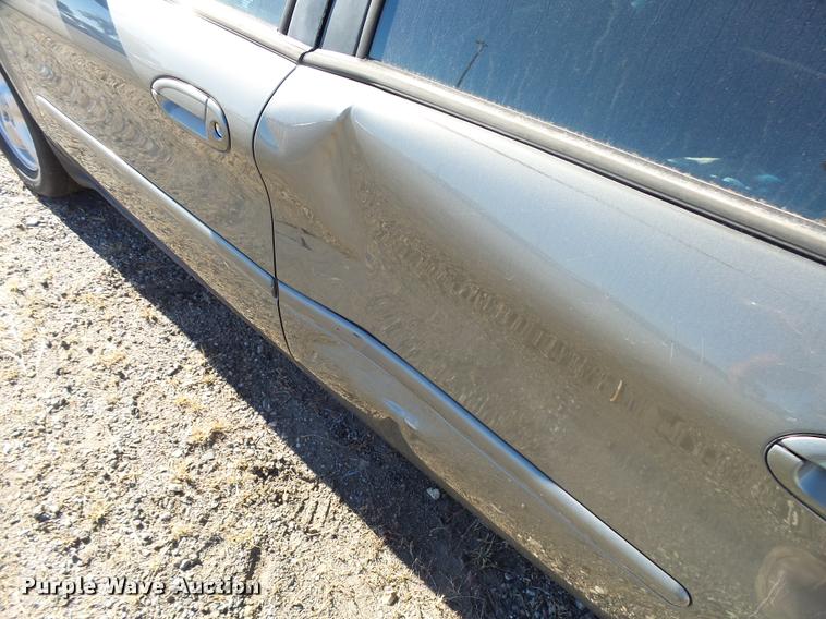 image for item L3421 2002 Ford Taurus