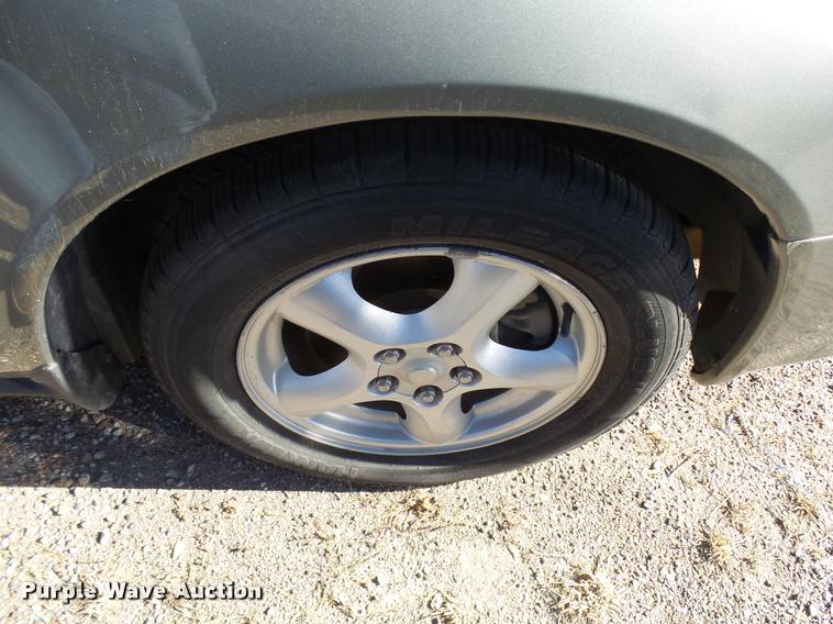 image for item L3421 2002 Ford Taurus