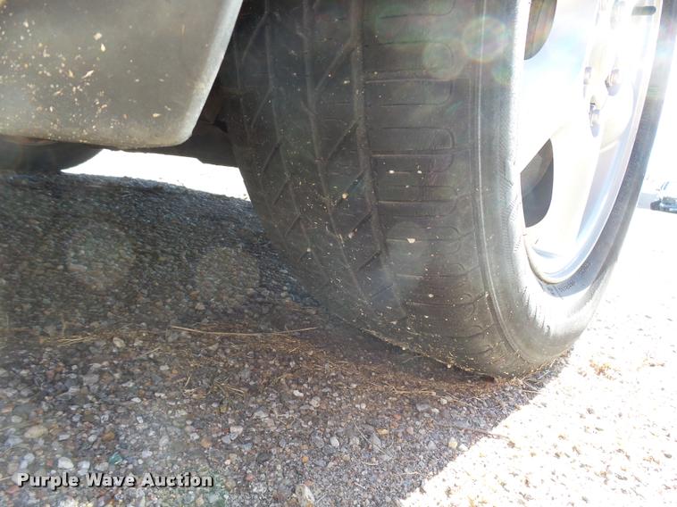 image for item L3421 2002 Ford Taurus