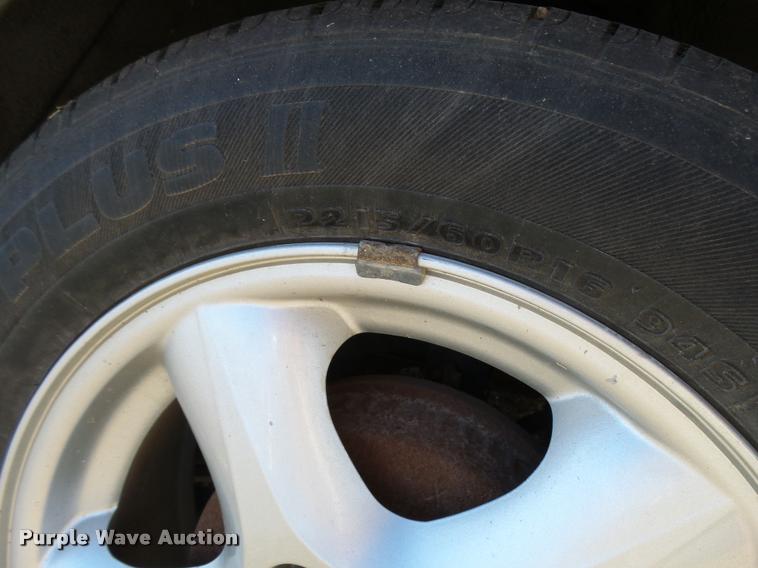 image for item L3421 2002 Ford Taurus