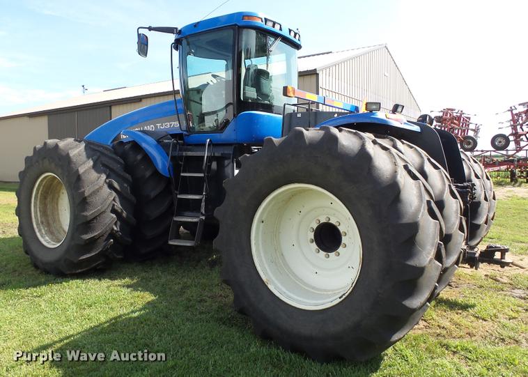 image for item AL9101 2002 New Holland TJ375 4WD tractor