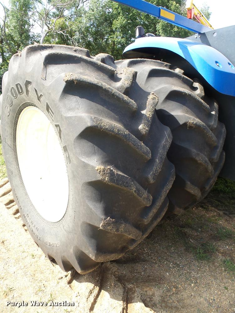 image for item AL9101 2002 New Holland TJ375 4WD tractor