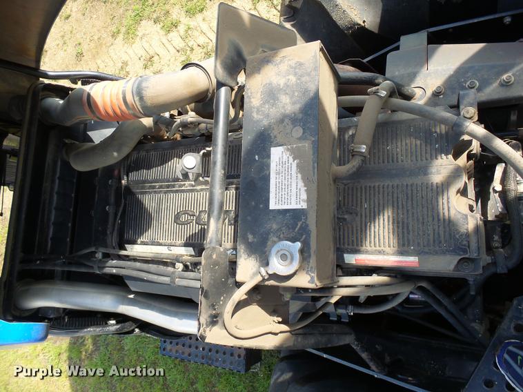 image for item AL9101 2002 New Holland TJ375 4WD tractor