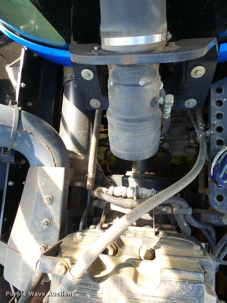 image for item AL9101 2002 New Holland TJ375 4WD tractor