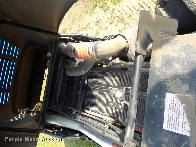 image for item AL9101 2002 New Holland TJ375 4WD tractor