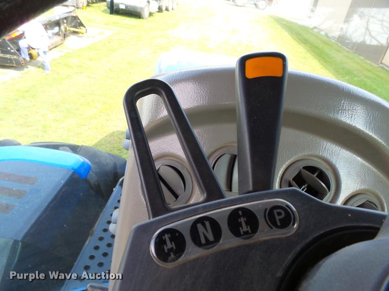 image for item AL9101 2002 New Holland TJ375 4WD tractor