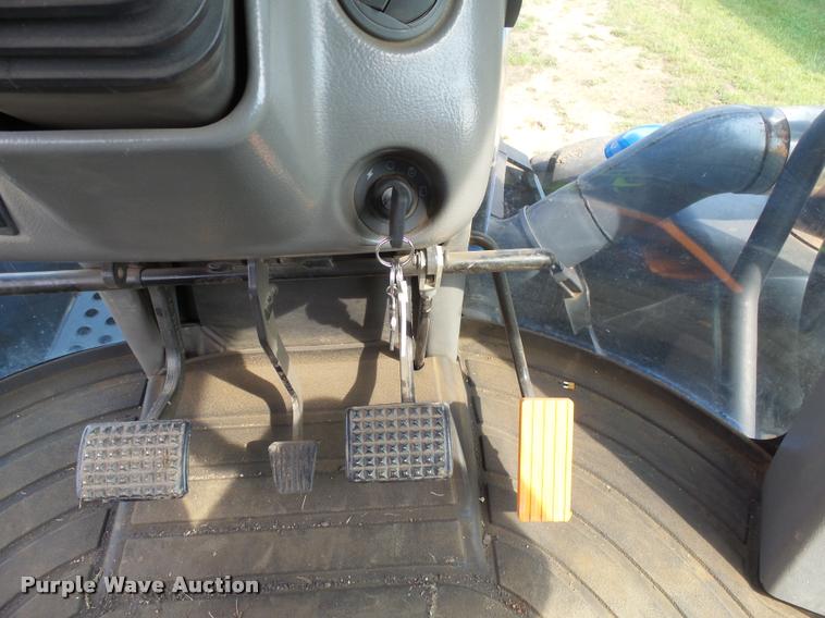 image for item AL9101 2002 New Holland TJ375 4WD tractor