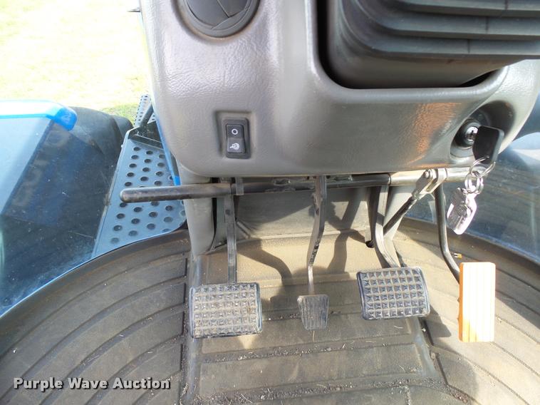 image for item AL9101 2002 New Holland TJ375 4WD tractor