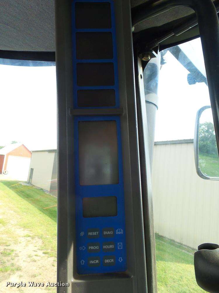 image for item AL9101 2002 New Holland TJ375 4WD tractor