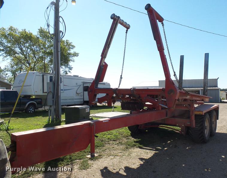 image for item AL9108 2009 Morris Pro-Ag Bale Runner 16K bale stacker