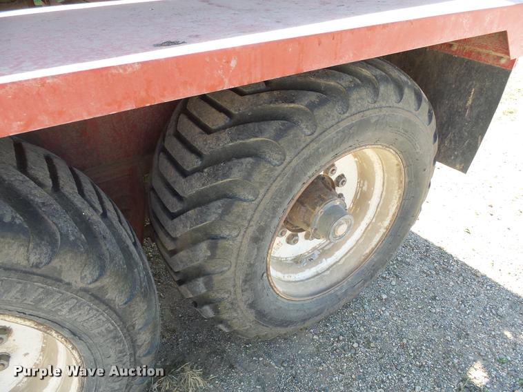 image for item AL9108 2009 Morris Pro-Ag Bale Runner 16K bale stacker