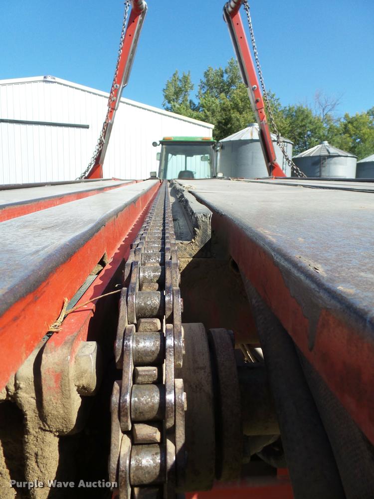 image for item AL9108 2009 Morris Pro-Ag Bale Runner 16K bale stacker