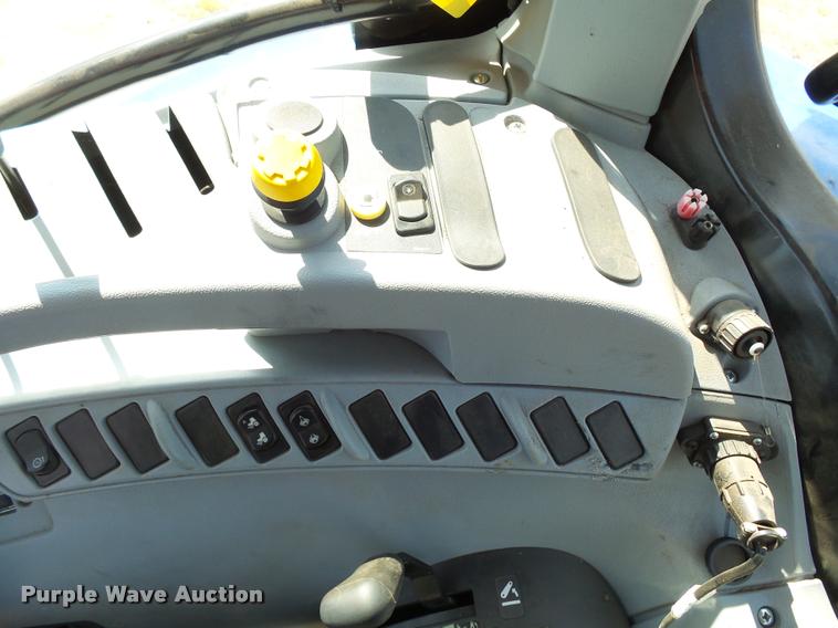 image for item AL9110 2008 New Holland T6030 tractor