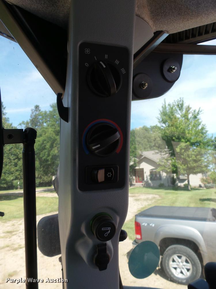 image for item AL9110 2008 New Holland T6030 tractor