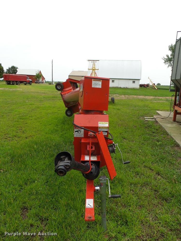 image for item AL9113 Westfield MK100-71 grain auger