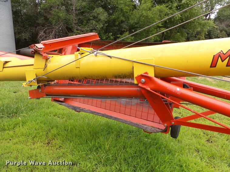 image for item AL9113 Westfield MK100-71 grain auger