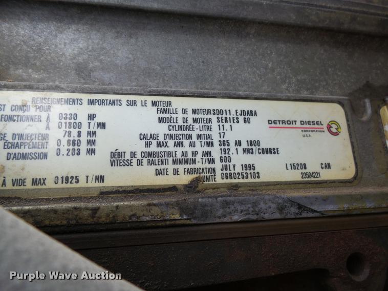 image for item AL9115 1996 International 9200 grain truck