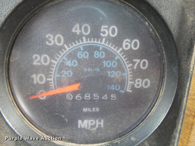 image for item AL9116 1978 International F1924 grain truck