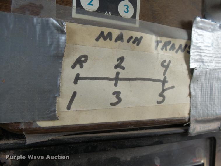 image for item AL9116 1978 International F1924 grain truck