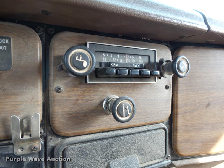 image for item AL9116 1978 International F1924 grain truck