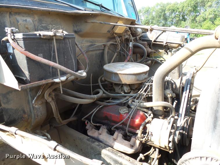 image for item AL9116 1978 International F1924 grain truck