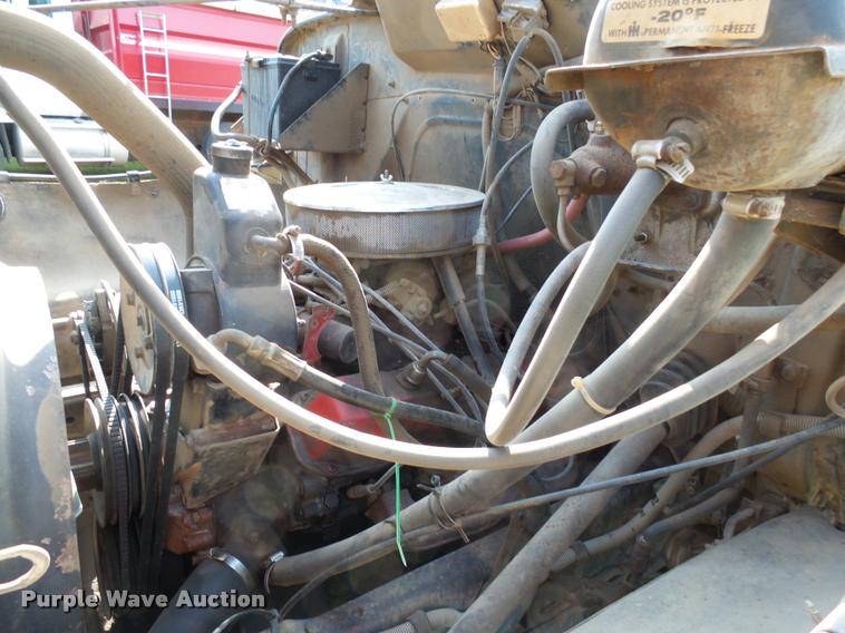 image for item AL9116 1978 International F1924 grain truck