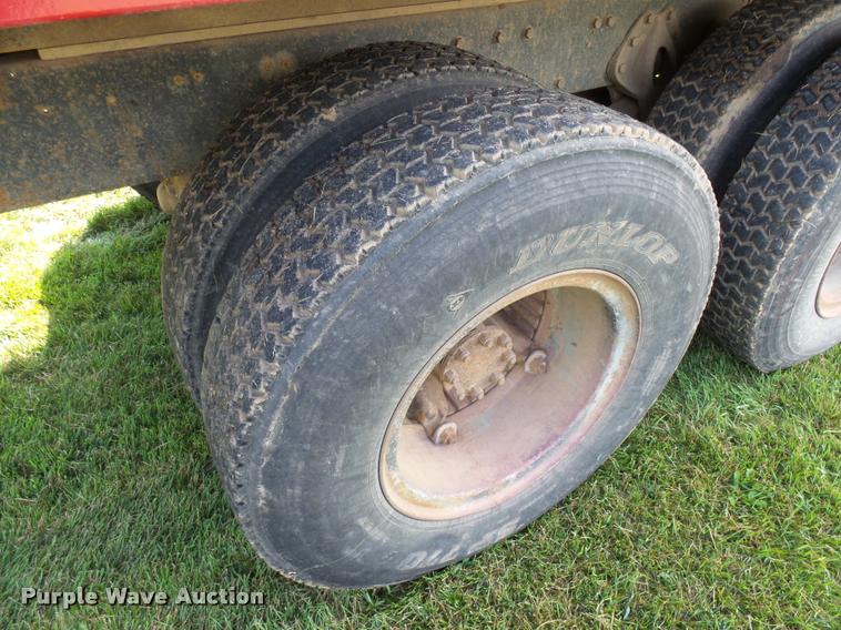 image for item AL9116 1978 International F1924 grain truck