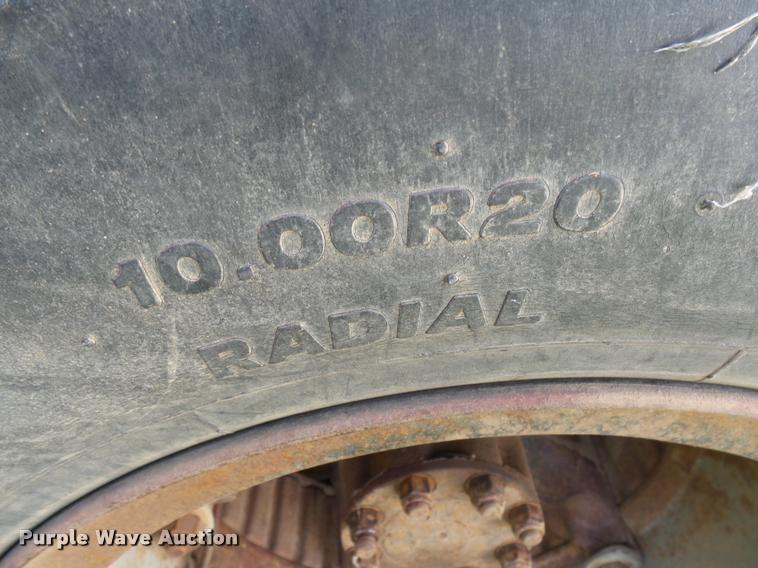 image for item AL9116 1978 International F1924 grain truck