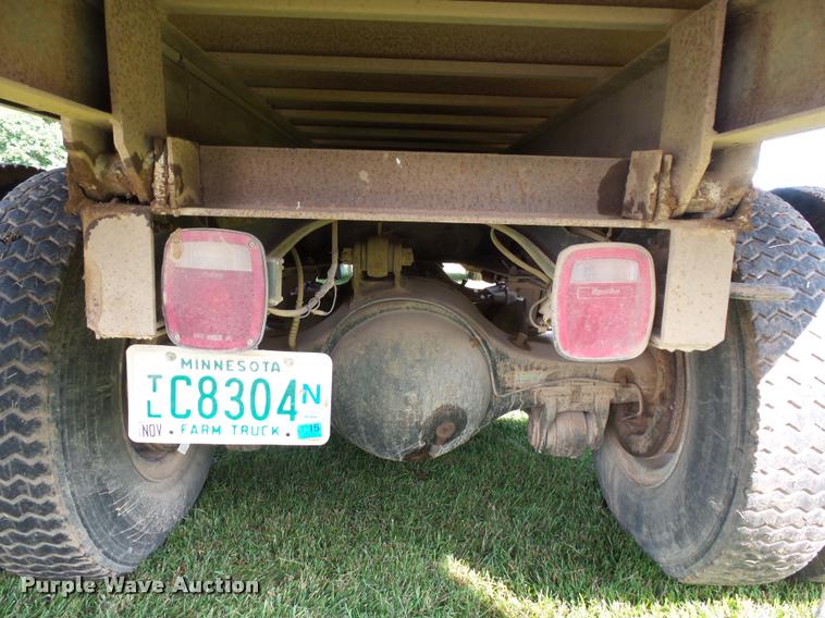 image for item AL9116 1978 International F1924 grain truck